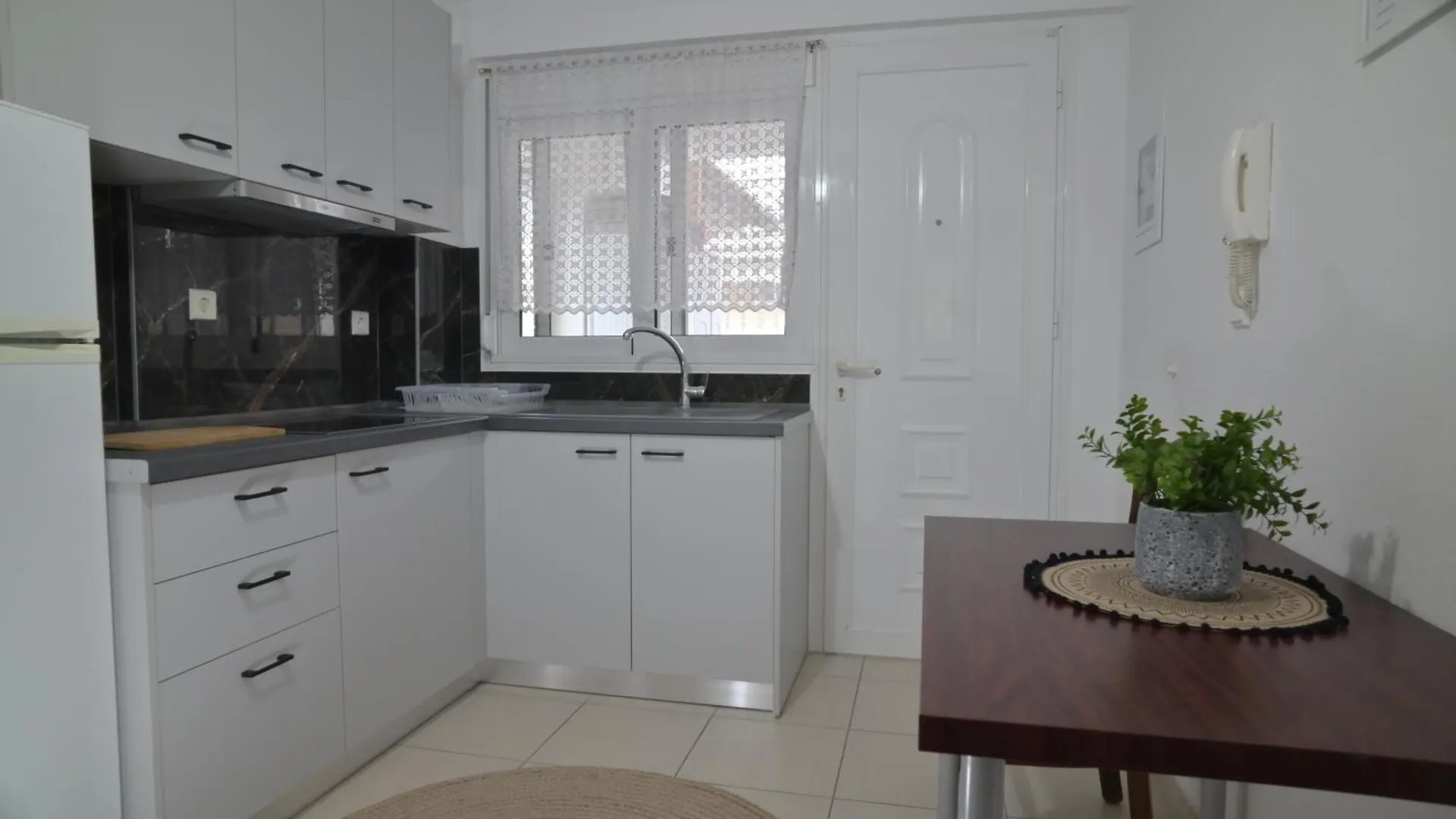 Tommy Seafront Apartments By Rentalspro - Nea Flogita Halkidiki