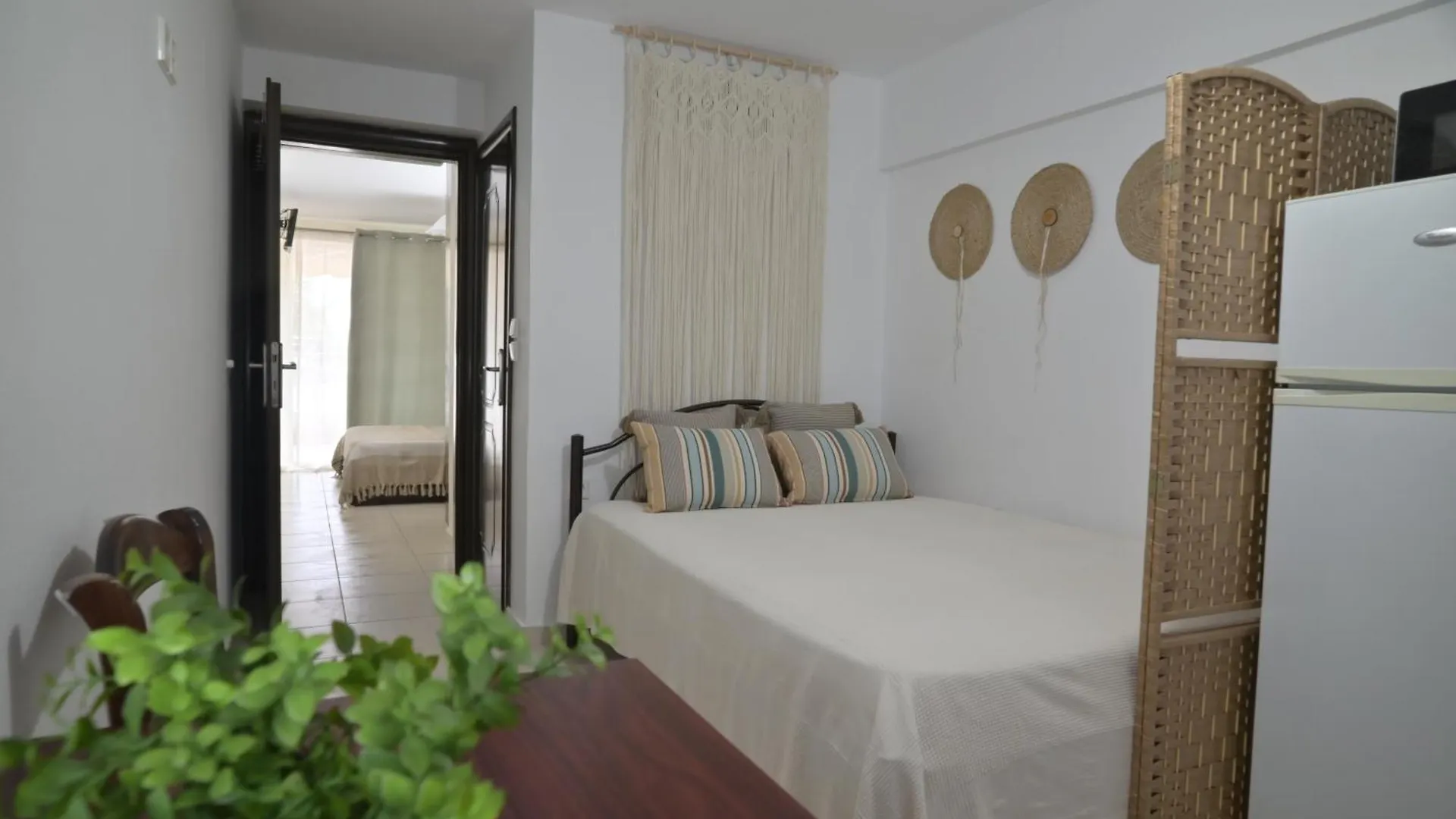 Tommy Seafront Apartments By Rentalspro - Nea Flogita Halkidiki 0*,  Yunanistan