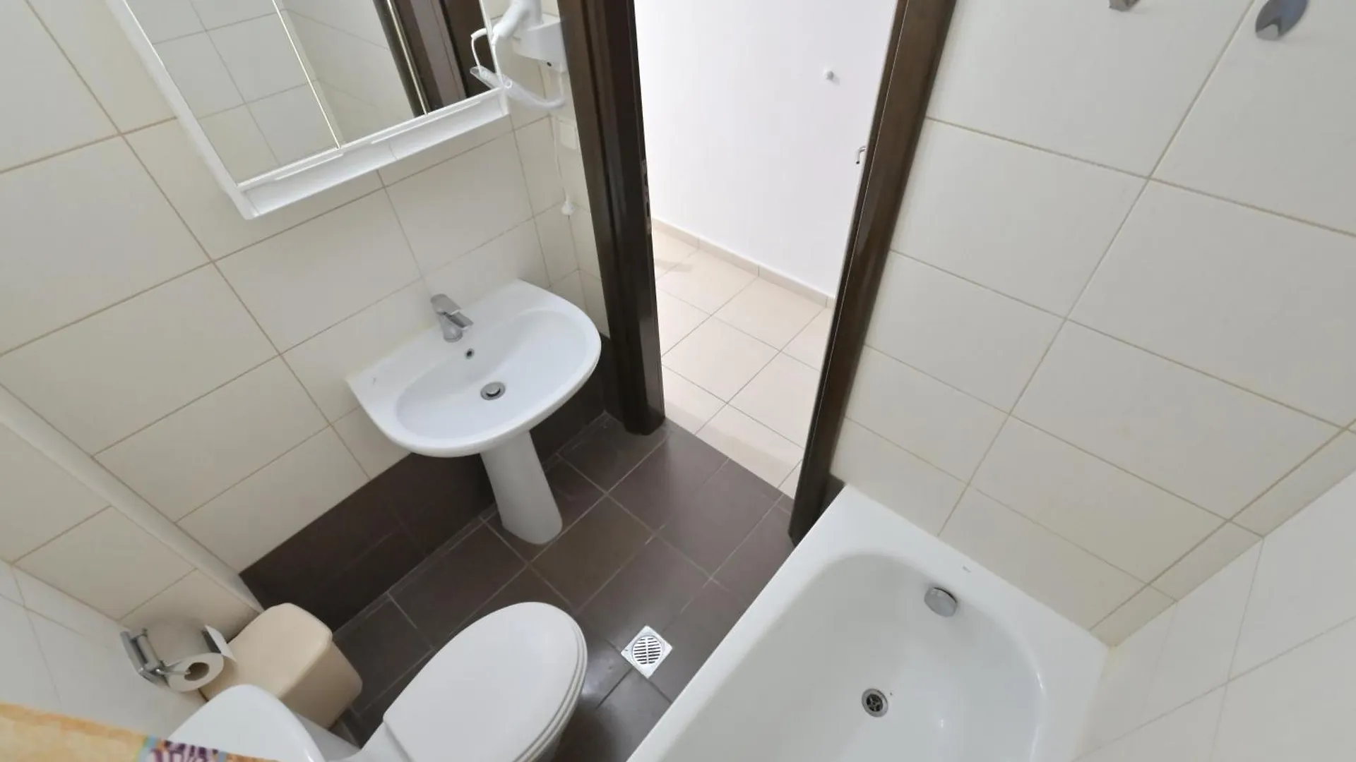 Tommy Seafront Apartments By Rentalspro - Nea Flogita Halkidiki 0*,  Yunanistan