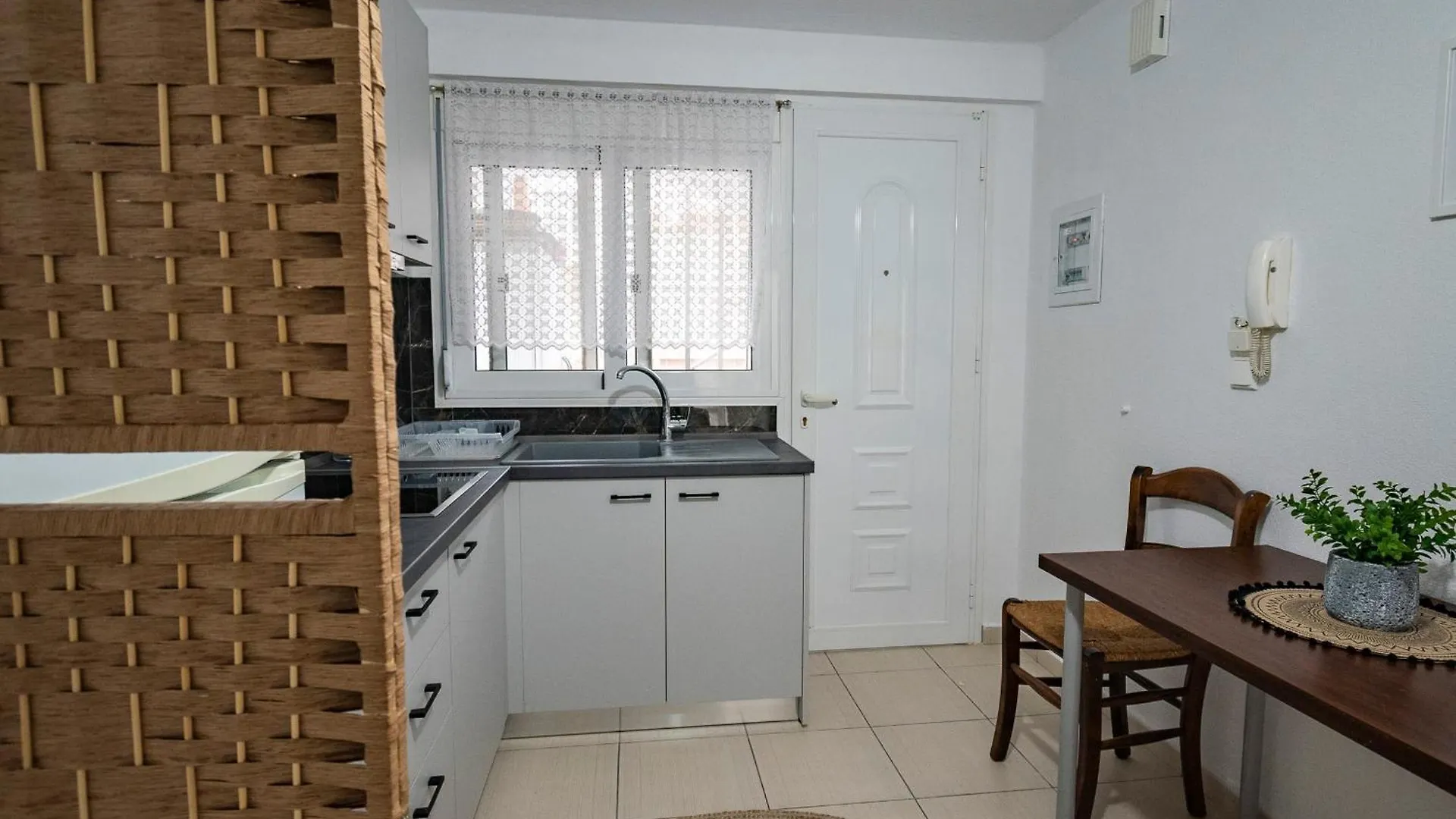 Tommy Seafront Apartments By Rentalspro - Nea Flogita Halkidiki